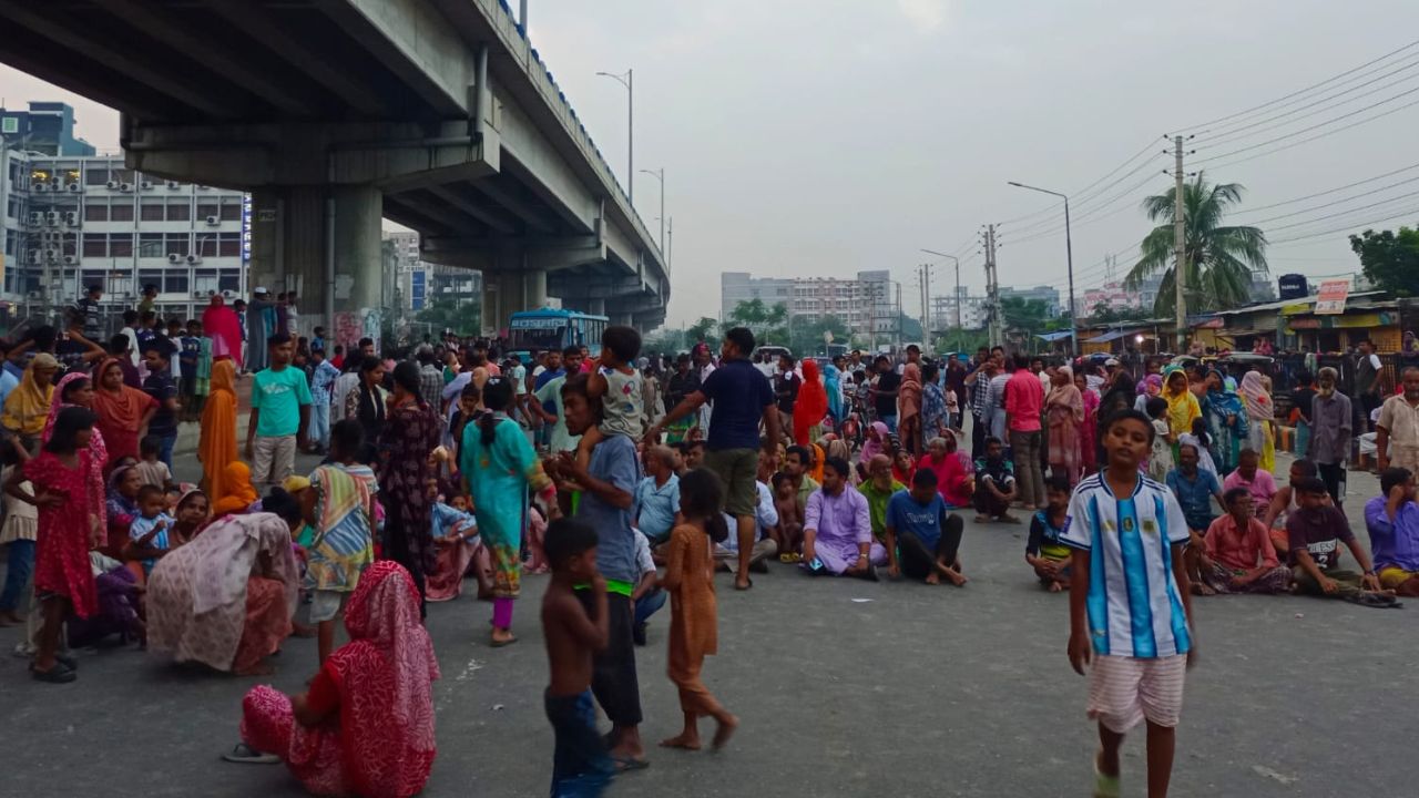 Residents block Kalshi road demanding drainage reform Kalshi road block