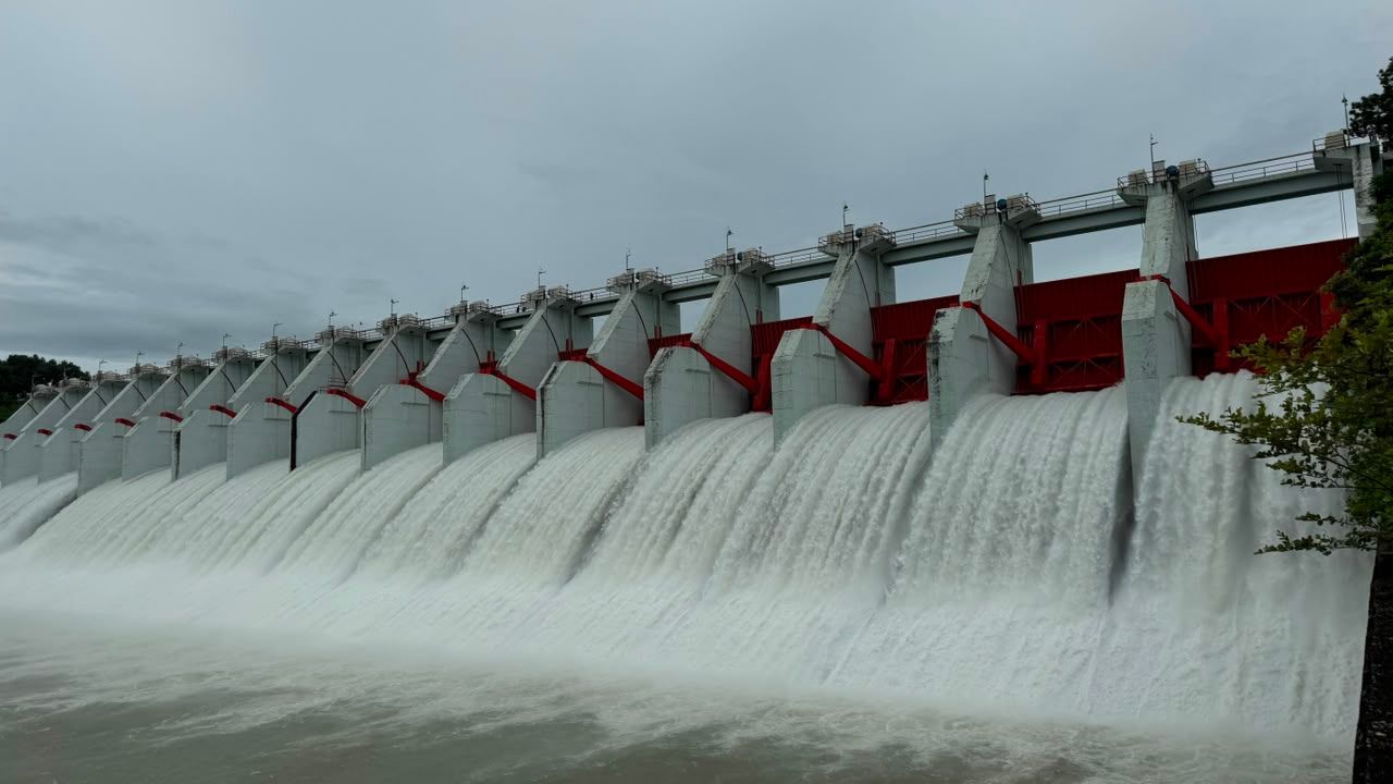 Kaptai Dam opens 16 spillway gates as water level rises Kaptai Dam