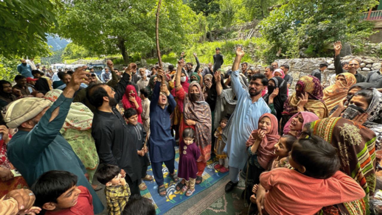 Kashmir election begin under unrest and refugee seat dispute Kashmir election