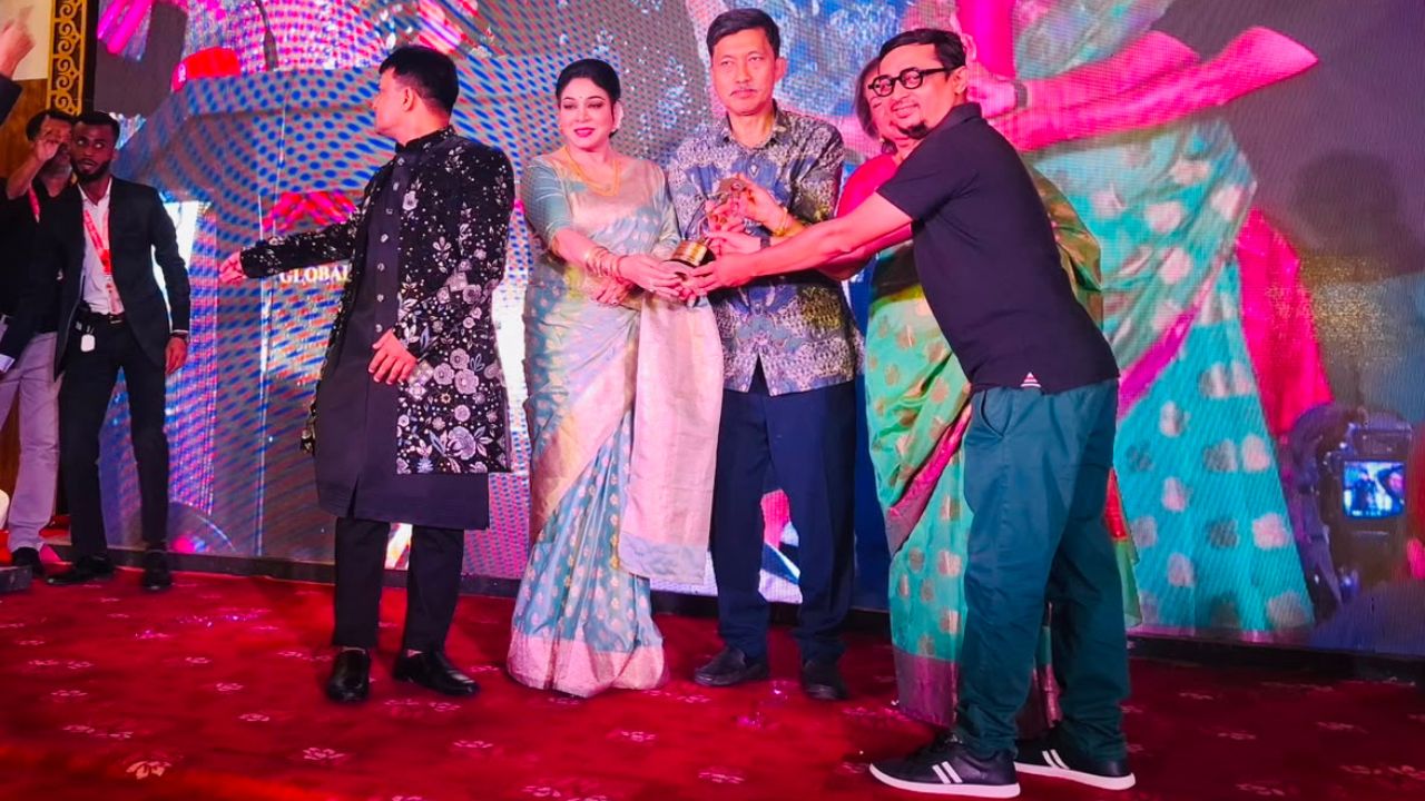 Mahmud Manjur Best Lyricist award