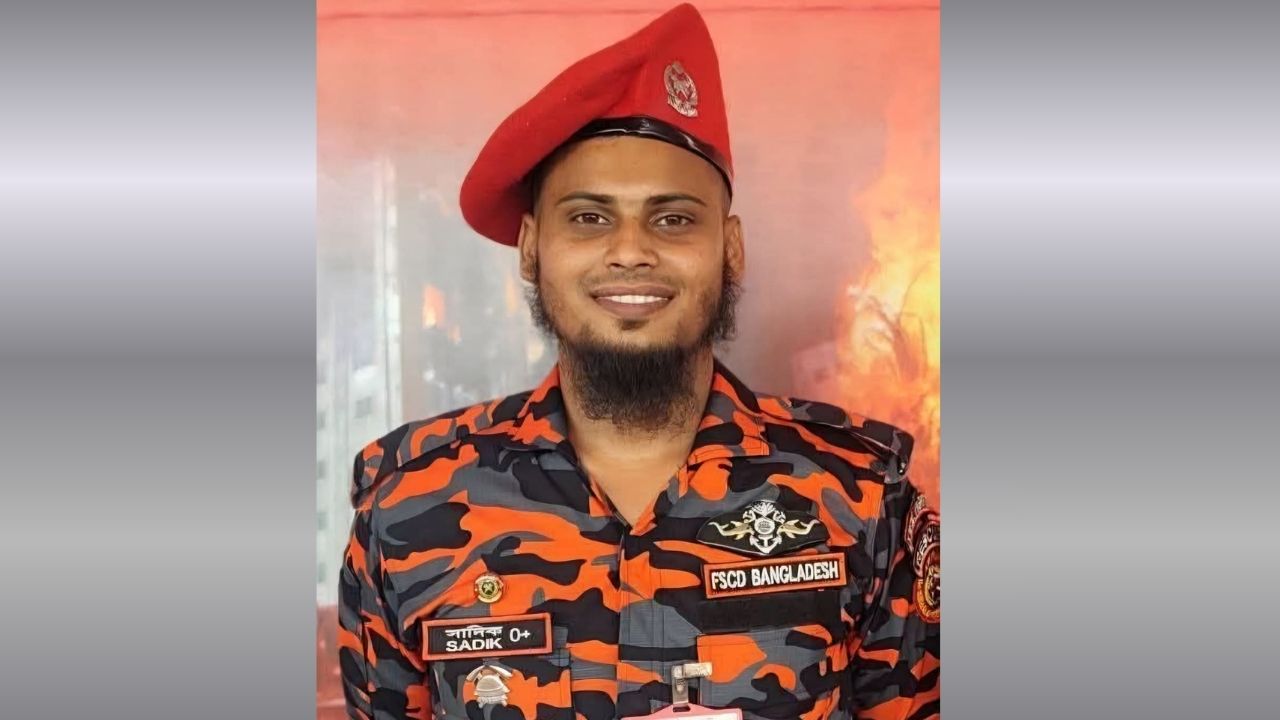 Fire Service diver’s body recovered from Shitalakkhya River Fire Service diver’s body recovered from Shitalakkhya River