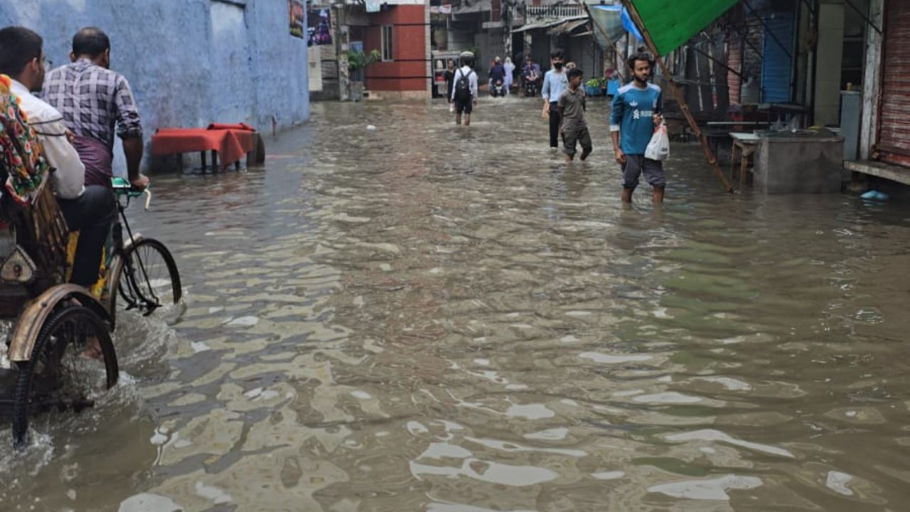 Knee-deep water in Old Dhaka as torrential rain wreaks havoc