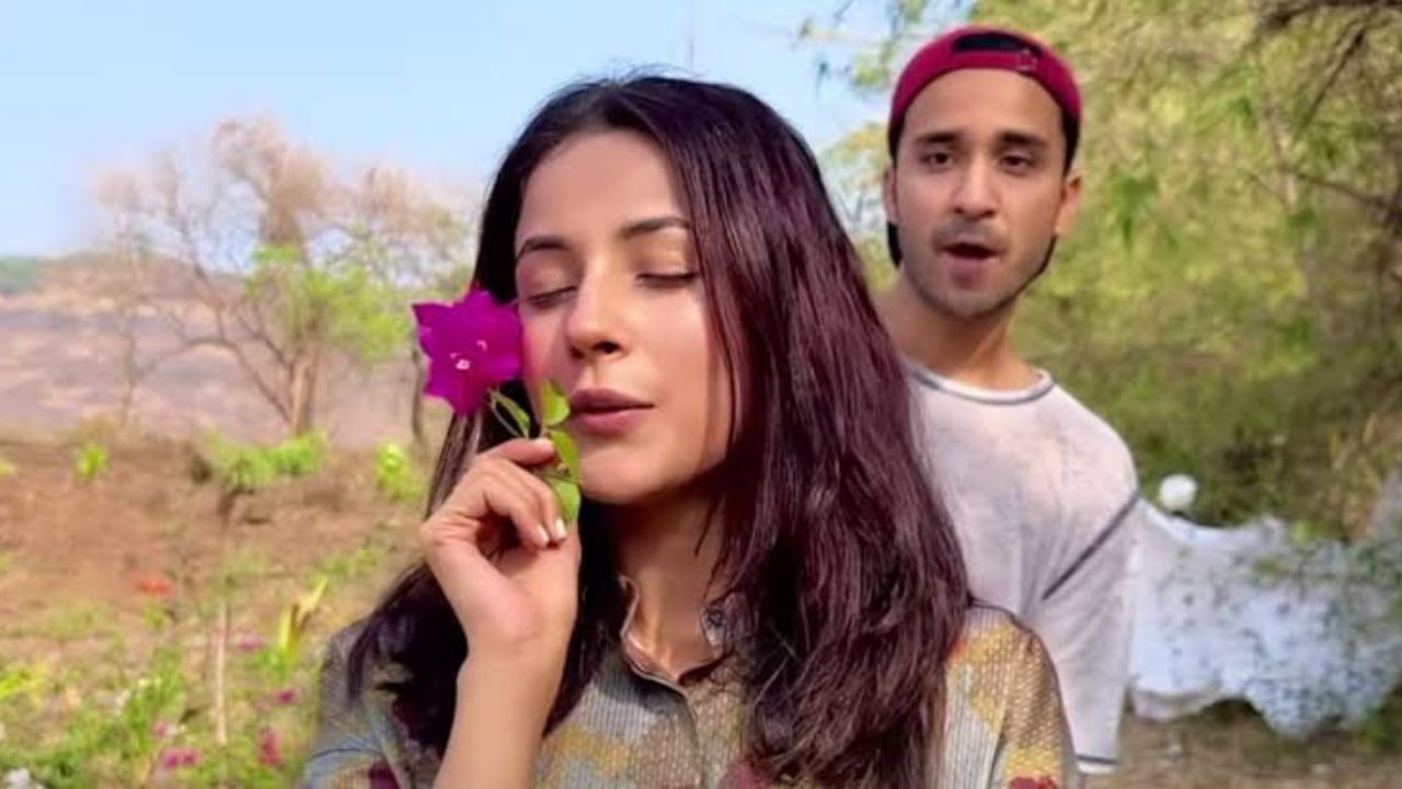 Shehnaaz, Raghav spark fresh dating buzz after viral party video Shehnaaz Gill and Raghav Juyal