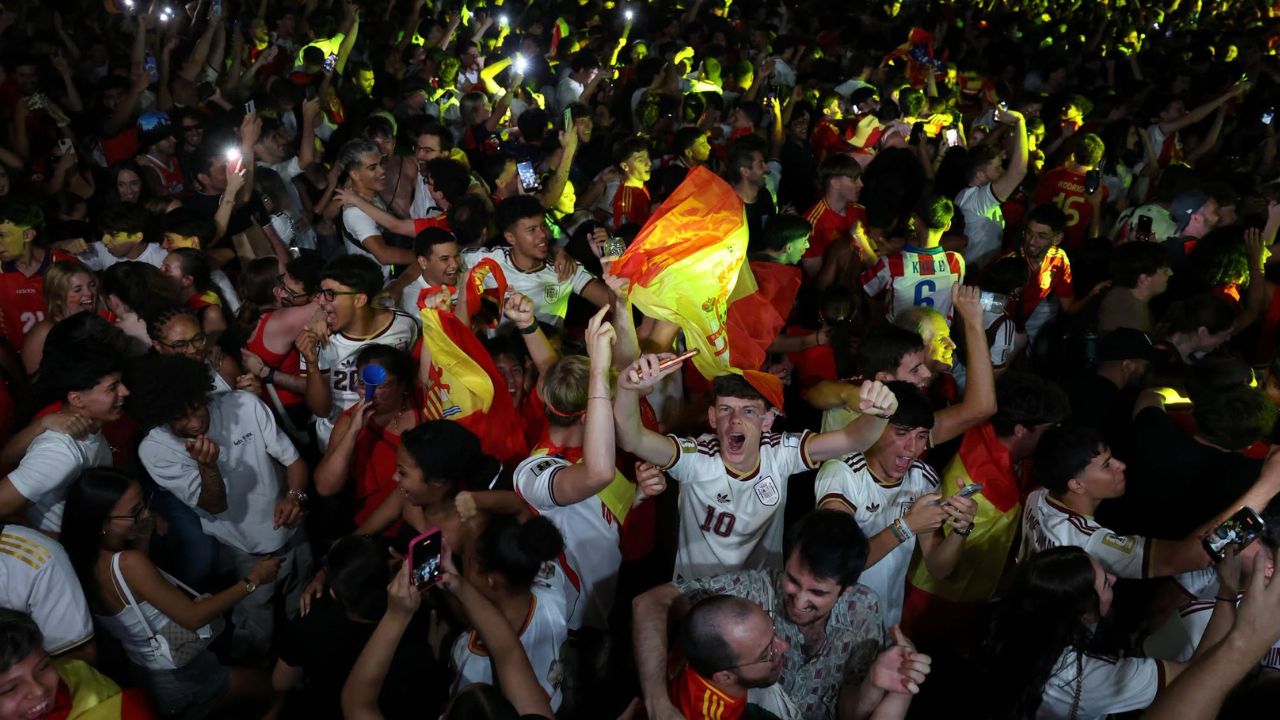 Delirium in Madrid as Spain reach final Spain reach final