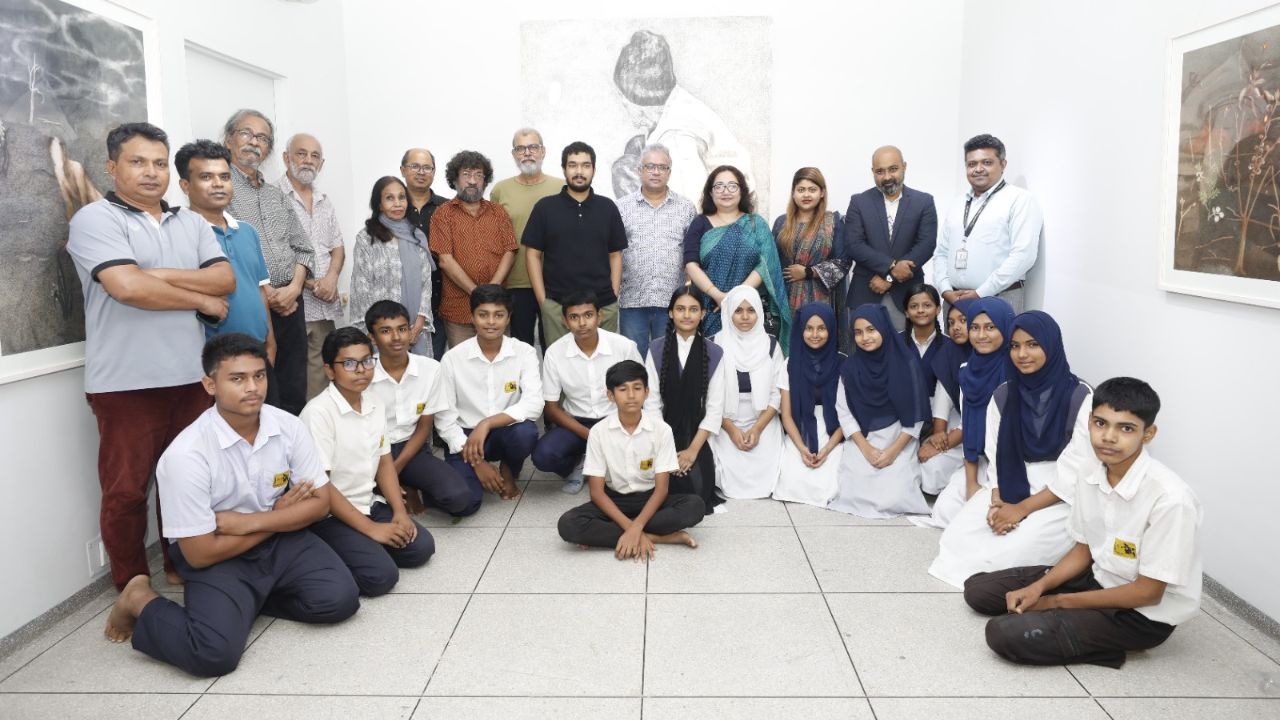 Standard Chartered supports art workshop for JAAGO children Standard Chartered Bangladesh