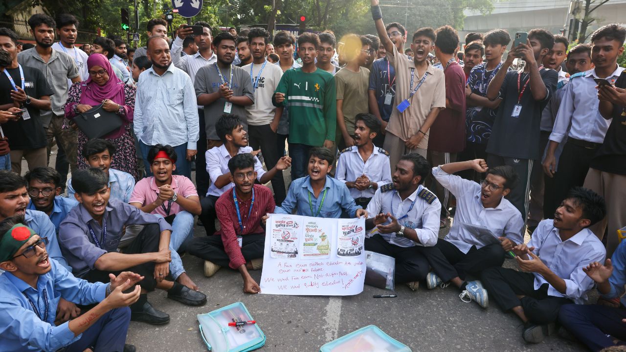 Milon resignation demand