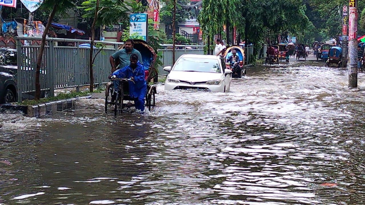 Waterlogging chaos paralyzes Dhaka’s Green Road area Waterlogging Dhaka