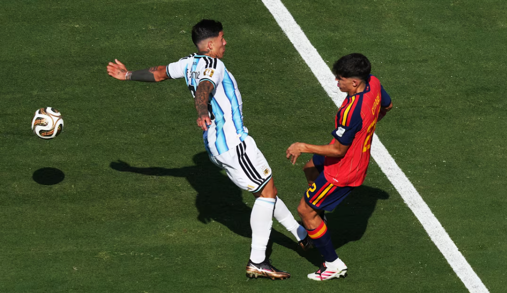 Fernandez sent off as goalless final goes to extra time argentina spain enzo