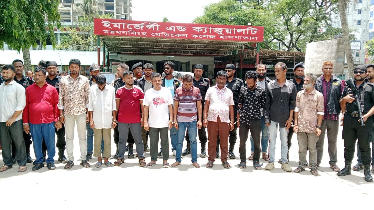 RAB arrests 14 brokers at Mymensingh Medical College Hospital