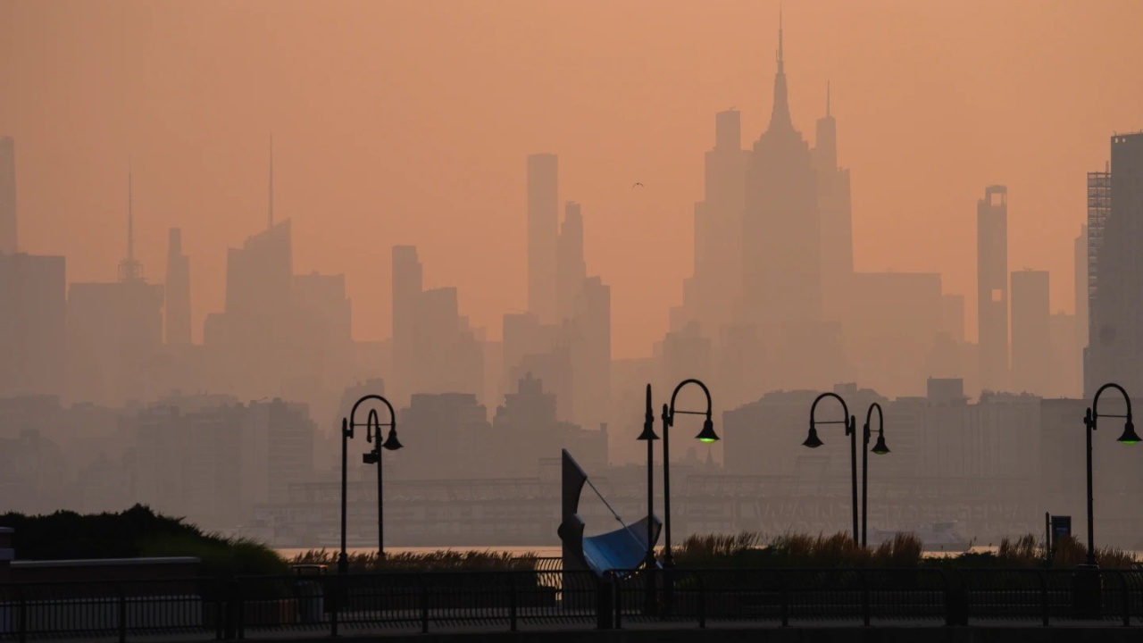 New Jersey smoke raises World Cup final questions