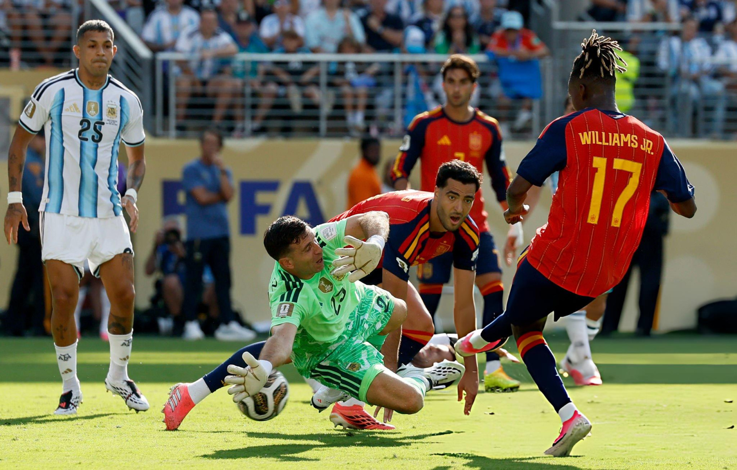emiliano martinez spain argentina