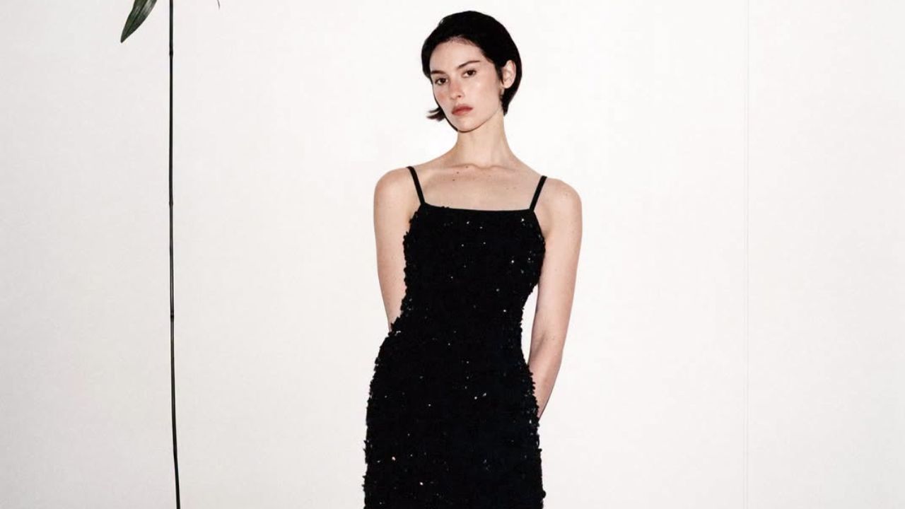 Gracie Abrams tops Billboard 200 for the first time