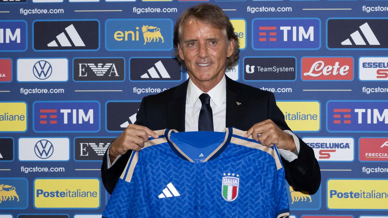 I’m very sorry, says Mancini after being reappointed as Italy coach