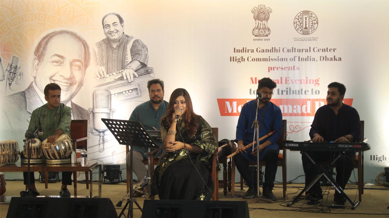 Mohammed Rafi tribute concert at the Indian High Commission in Dhaka featuring Priyangbada Banerjee and Md Rashed Uddin