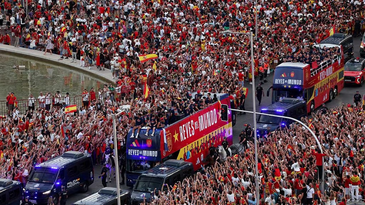 Spain celebrate World Cup victory with Madrid parade