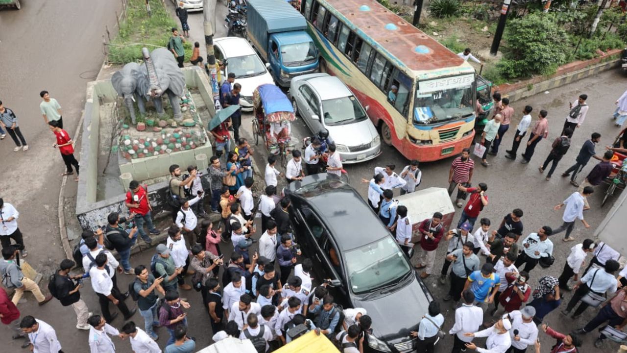 student protest Science Lab