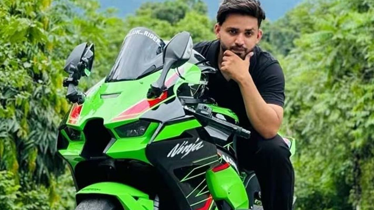 YouTuber Aas Mohammed dies after sports bike crashes Aas Mohammed motorcycle accident