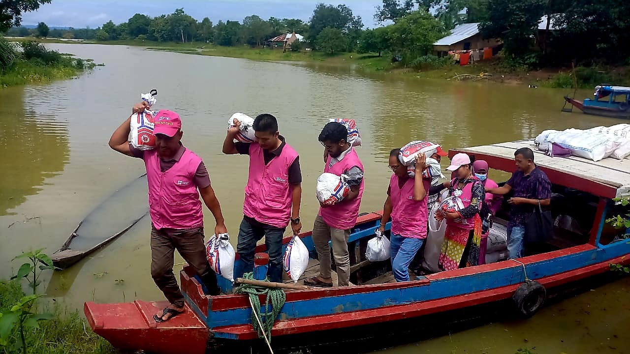 BRAC Bank provides Tk2cr aid for flood-hit families BRAC