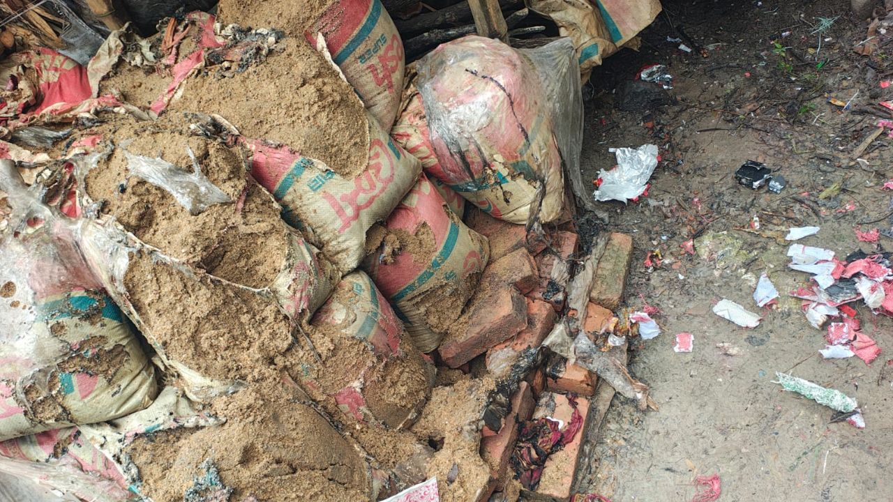 Three injured in Barishal explosion; police launch investigation Barishal explosion