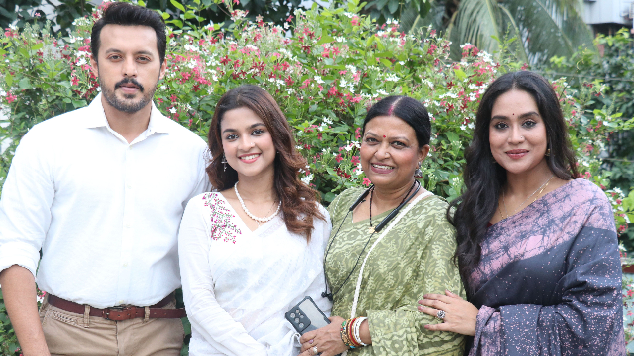 Chayanika Chowdhury celebrates 25 years with Bishonno Megh Bishonno Megh