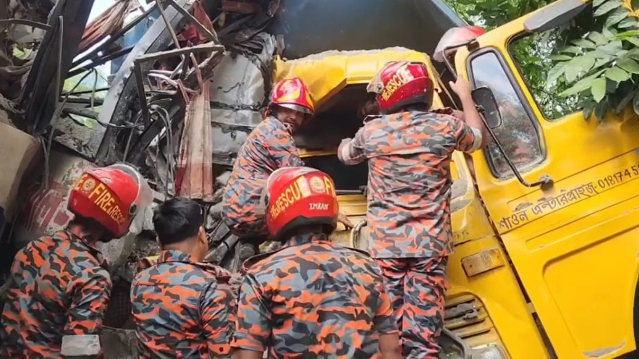Chandpur bus-truck collision