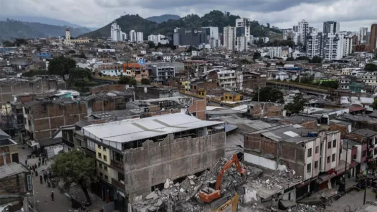 Colombia quake rescue hopes dim after trapped woman dies Colombia earthquake