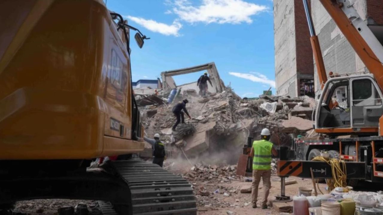 Colombia quake death toll rises to 281, hundreds missing Colombia quake