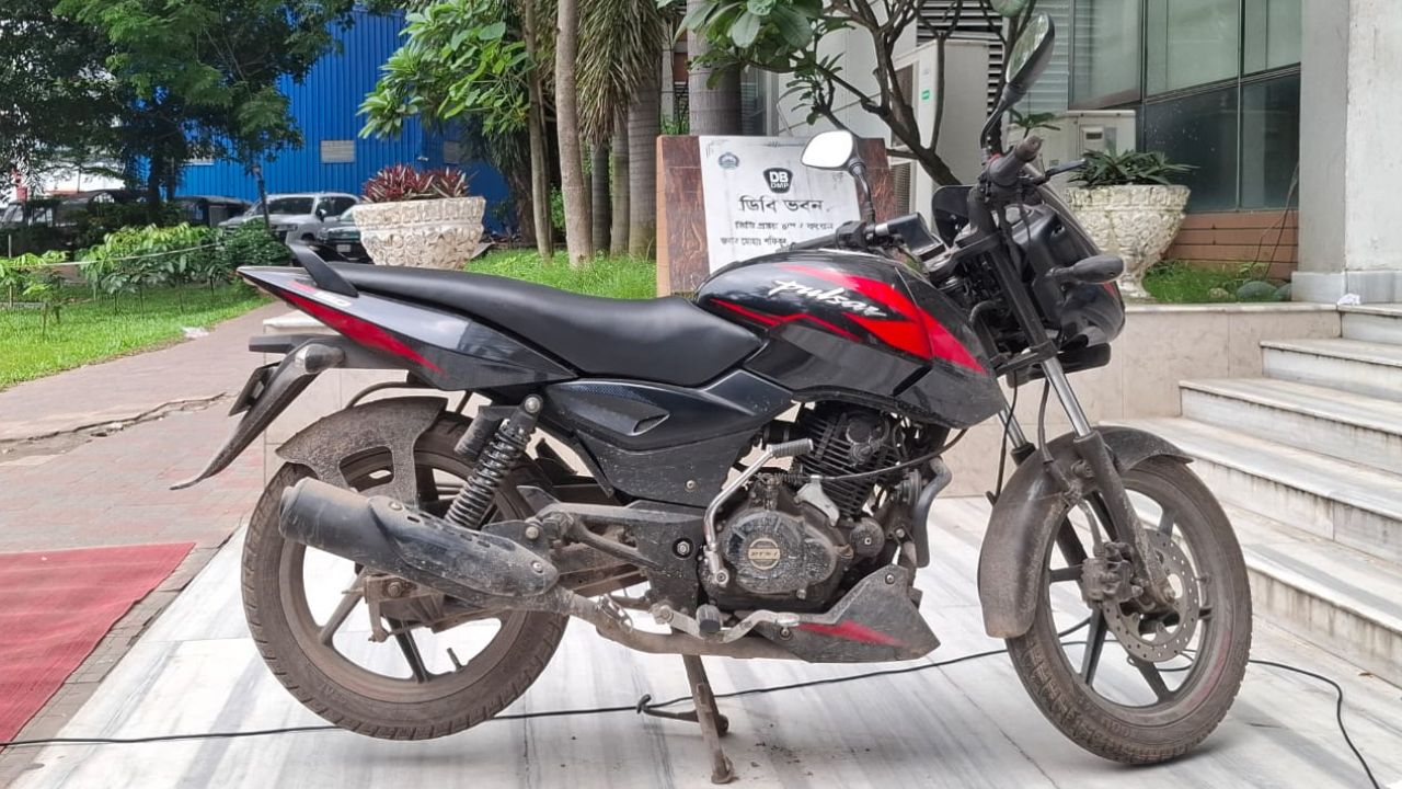 DB seizes bike used in Tk1.21cr DL Petrol Pump heist DL Petrol Pump heist
