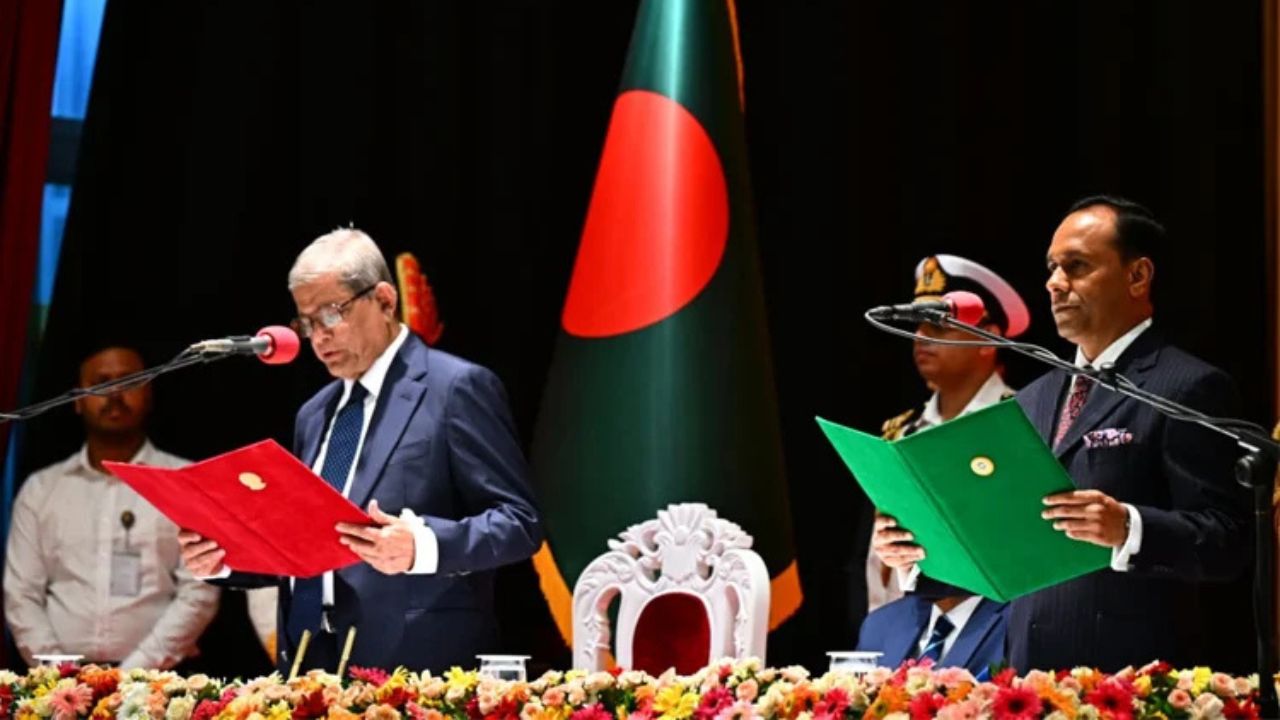 Mirza Fakhrul takes oath as president Fakhrul takes oath as president