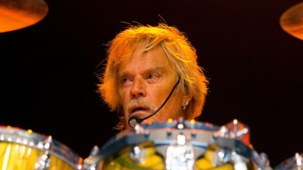 Frank Beard, longtime ZZ Top drummer, dies at 77 Frank Beard