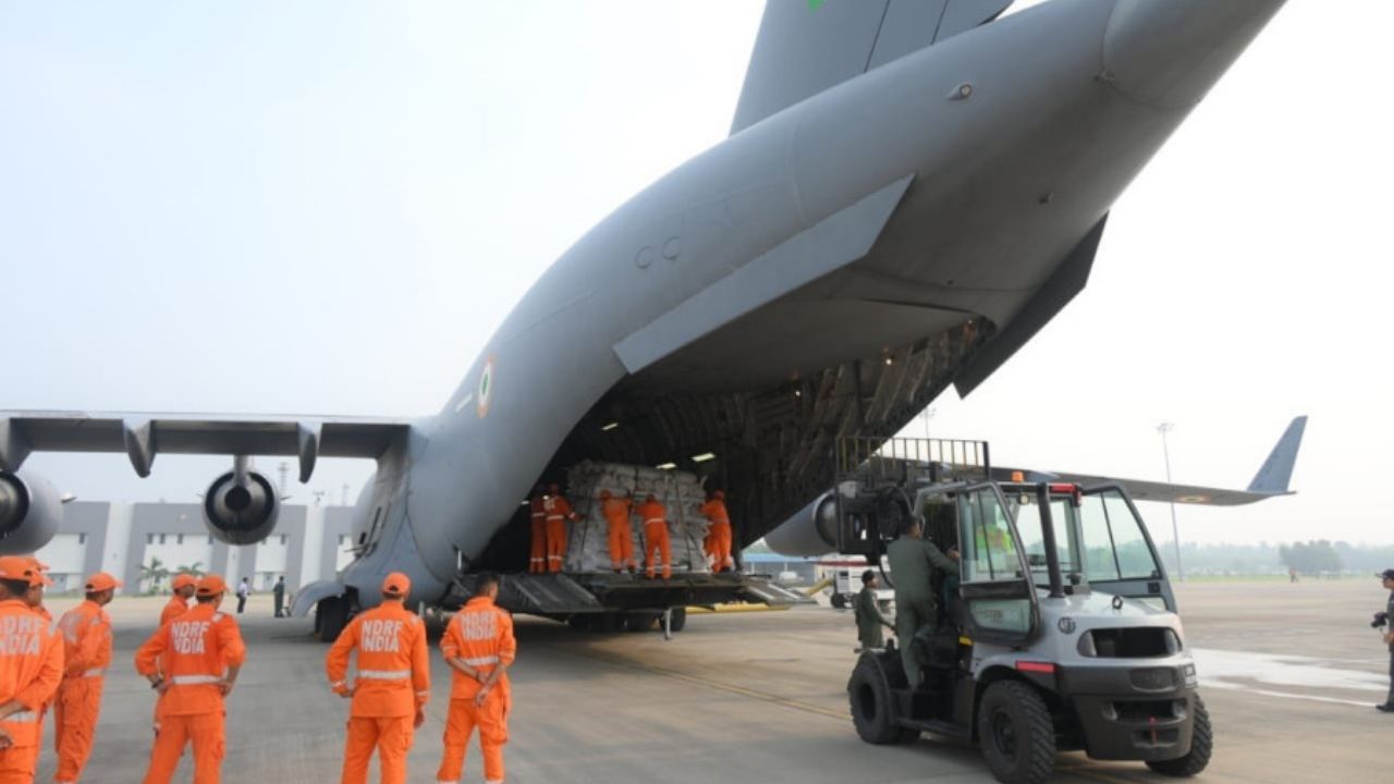 Nepal reverses course, allows foreign rescue teams after flood disaster Nepal reverses course allows foreign rescue teams