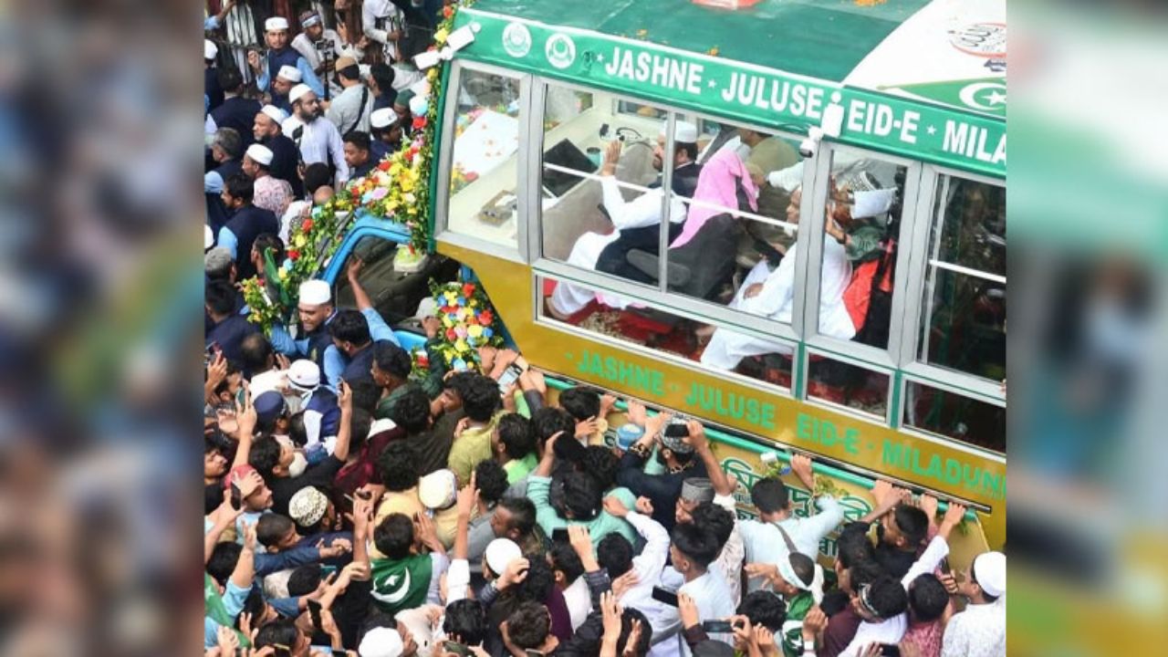  Eid-e-Milad-un-Nabi procession