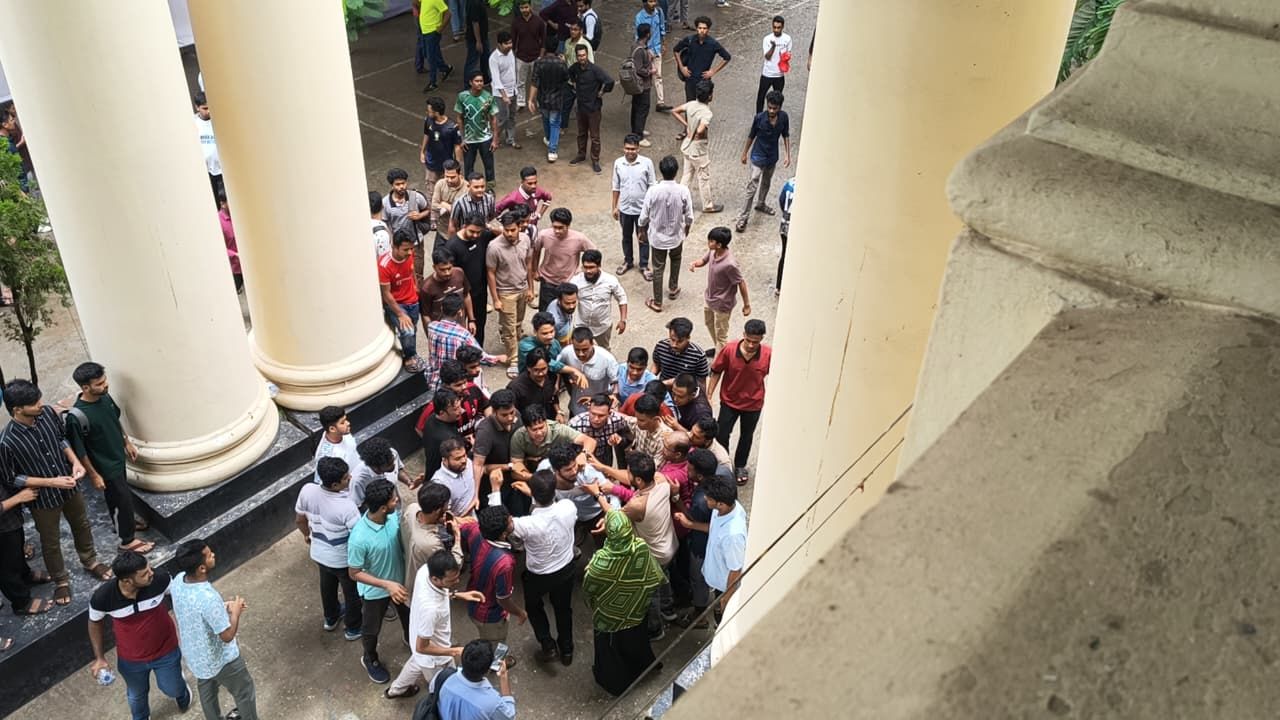 JnU clash 