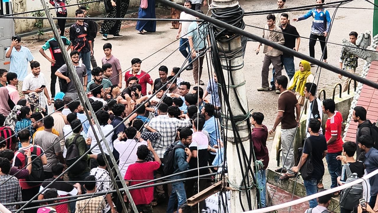 JnU clash