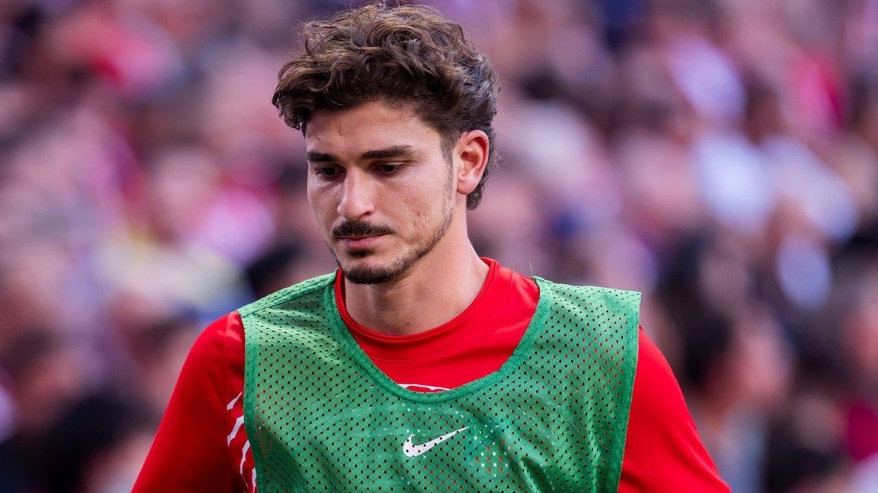 Alvarez returns to Atletico Madrid training amid Barcelona transfer tension