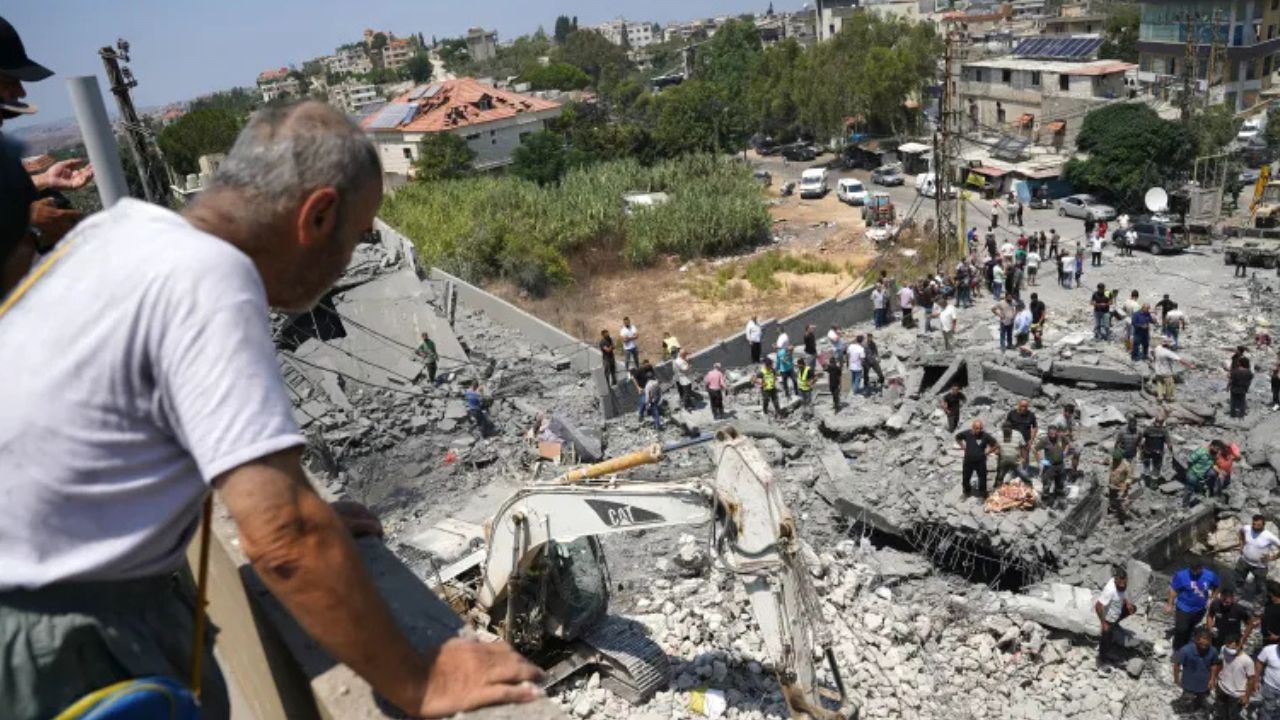 11 killed in Israeli airstrikes on Lebanon Lebanon Israeli strikes