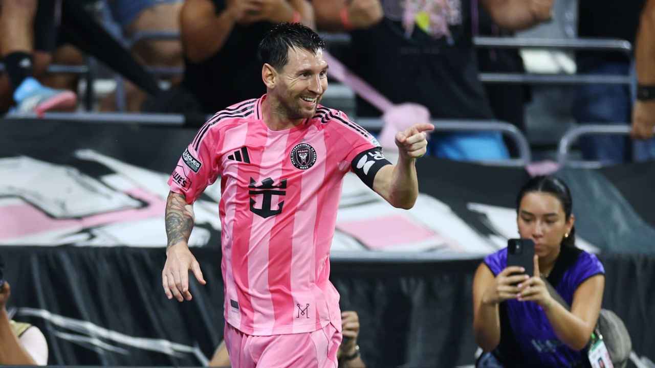 Messi scores twice to set Leagues Cup record