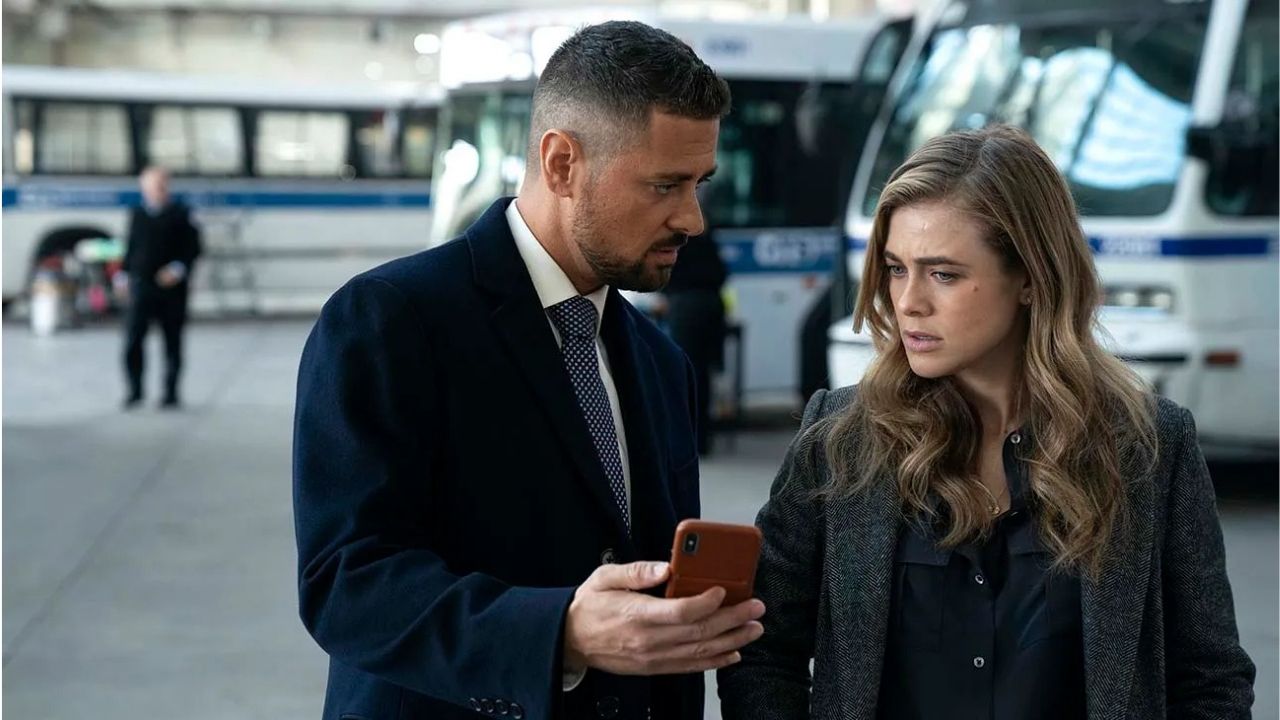 Manifest mystery takes flight again