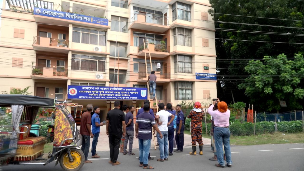 Bomb scare Meherpur