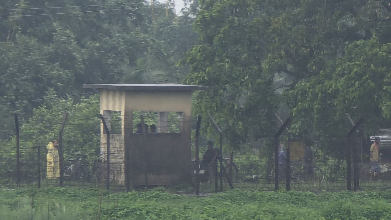 Meherpur villagers retaliate after BSF detains farmer