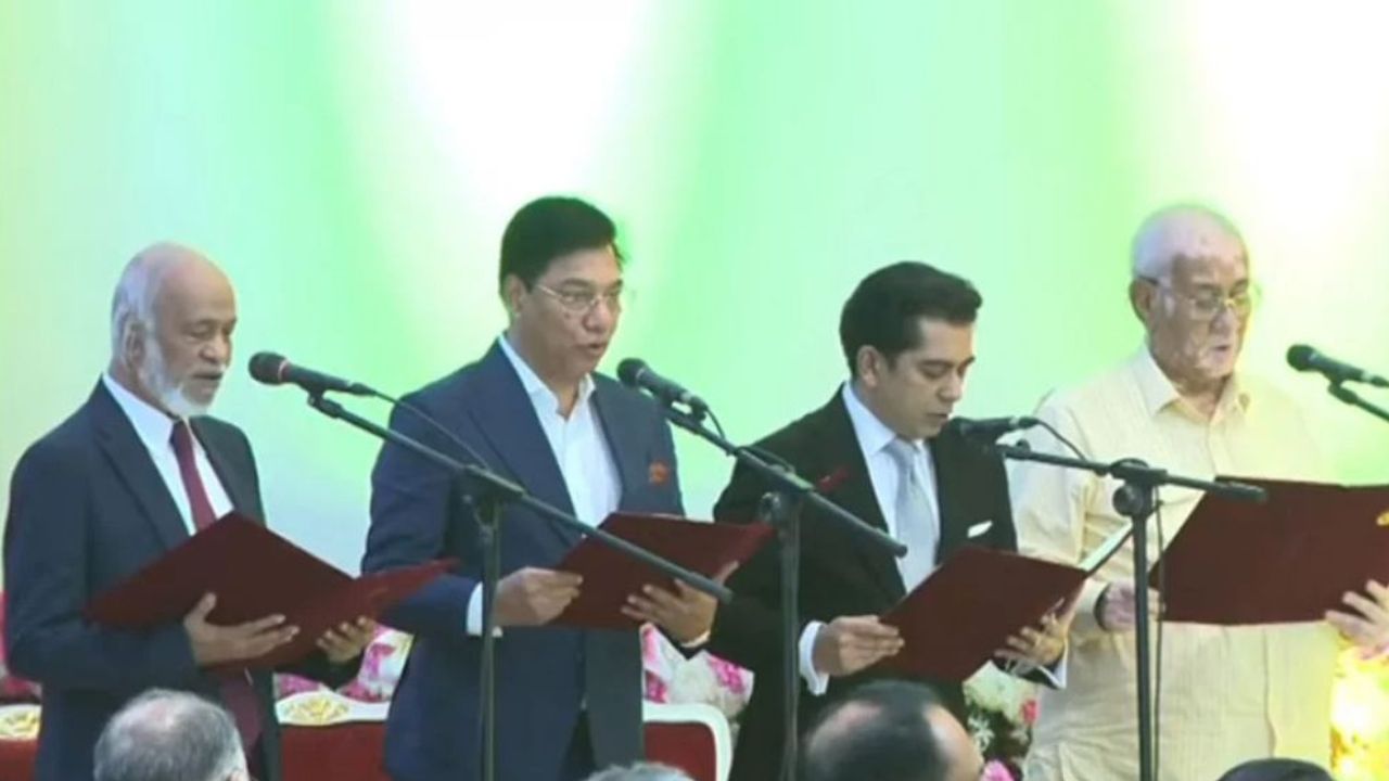 4 ministers, 2 state ministers sworn in as cabinet expands 4 ministers 2 state ministers sworn in