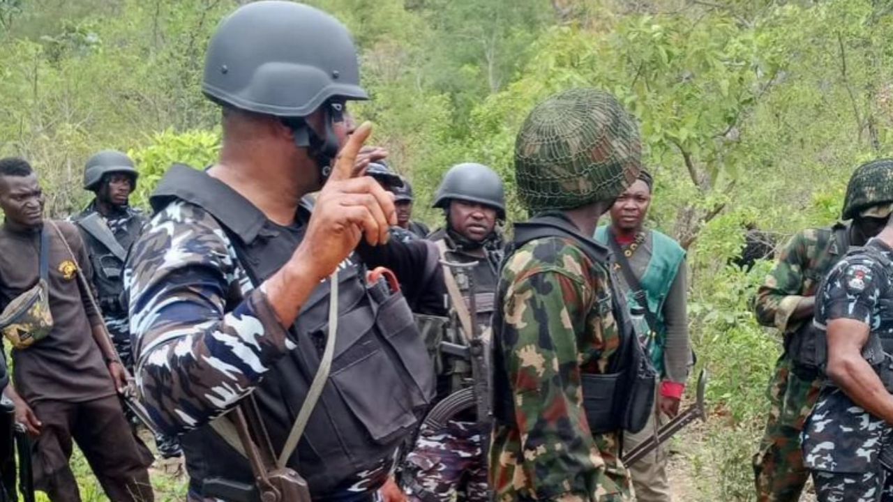 10 Nigerian police officers killed in clash with rebels 10 Nigerian