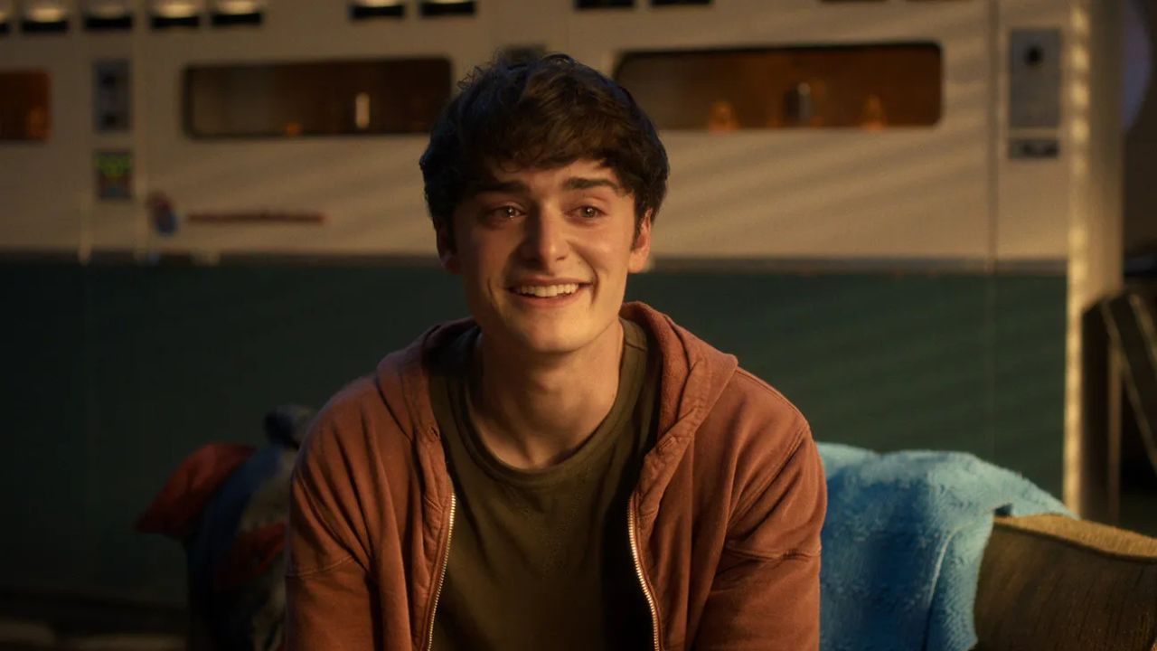 Noah Schnapp swaps Hawkins for London stage debut