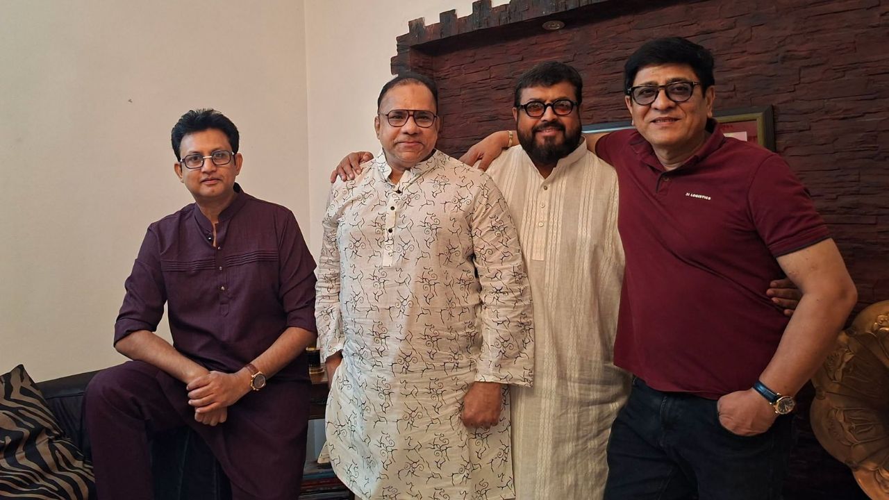 Four 90s Dhallywood stars recreate old friendship