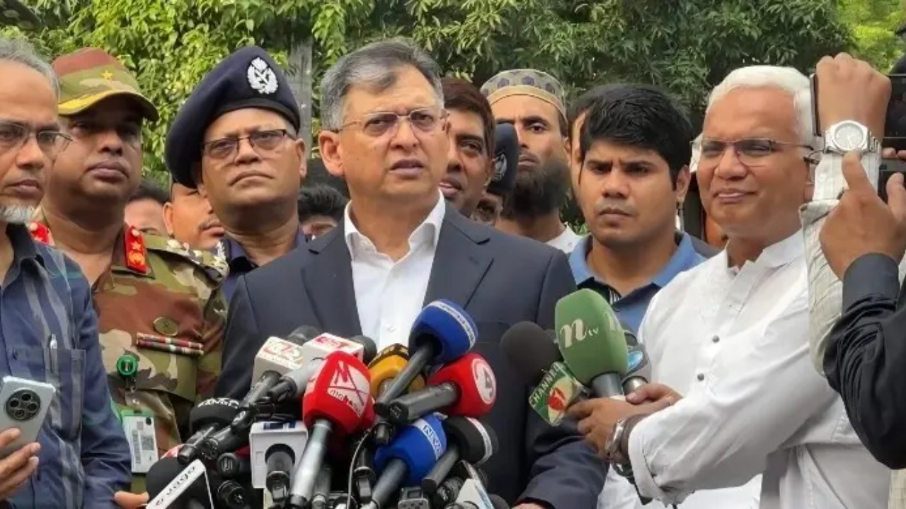 Nab criminals or face action: Salahuddin warns law enforcers Nab criminals or face action: Salahuddin