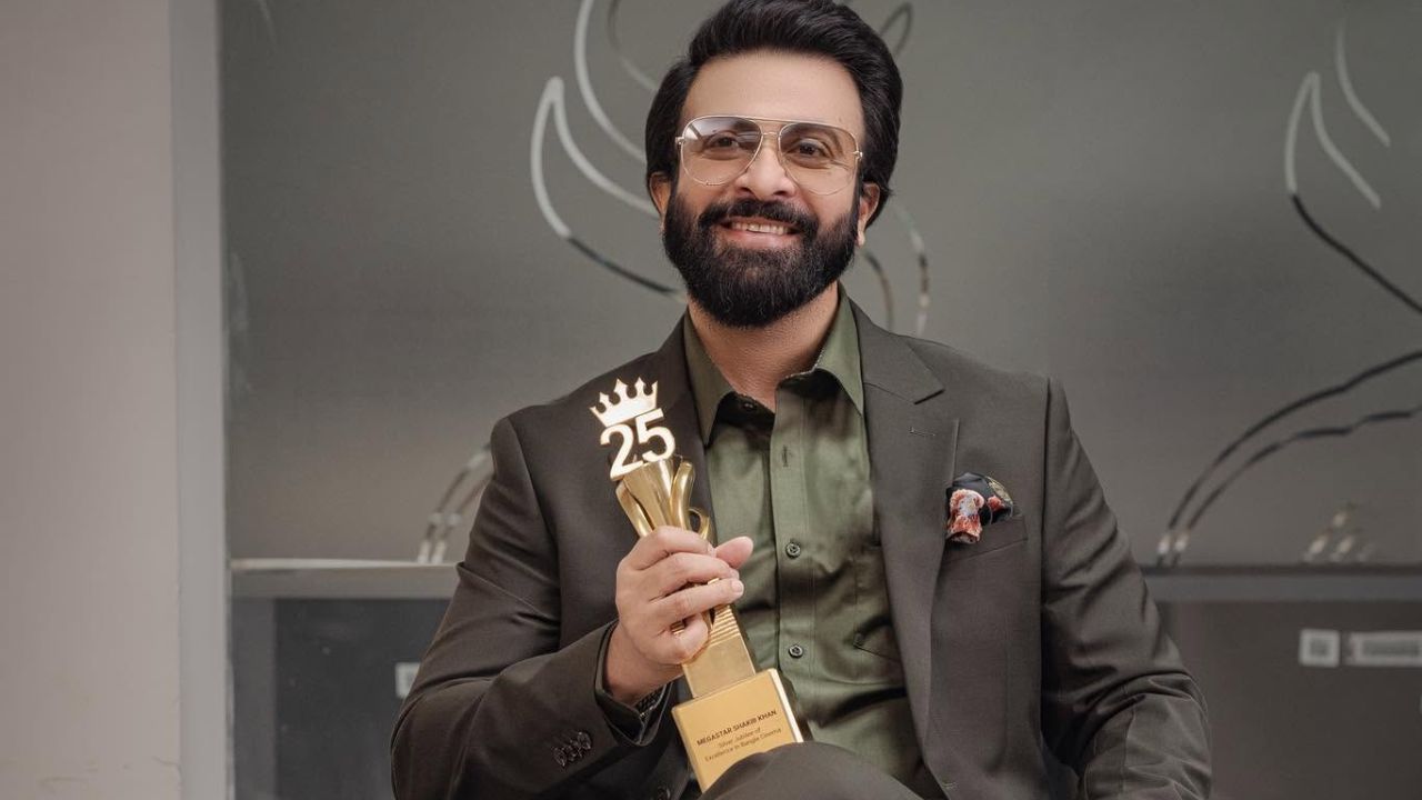 Shakib Khan returns to Dhallywood Awards after five years