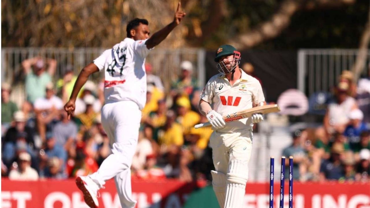 Shoriful double strike leaves Australia three down at tea