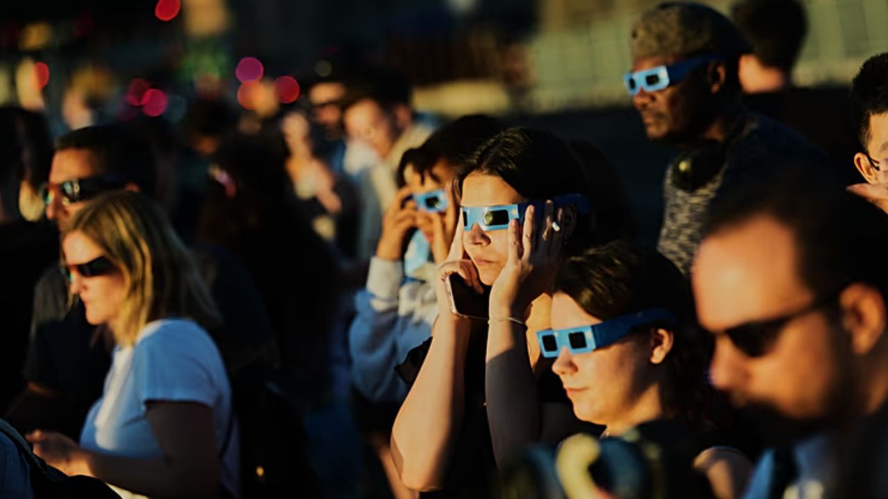 Rare total solar eclipse draws millions across Spain Solar eclipse Spain