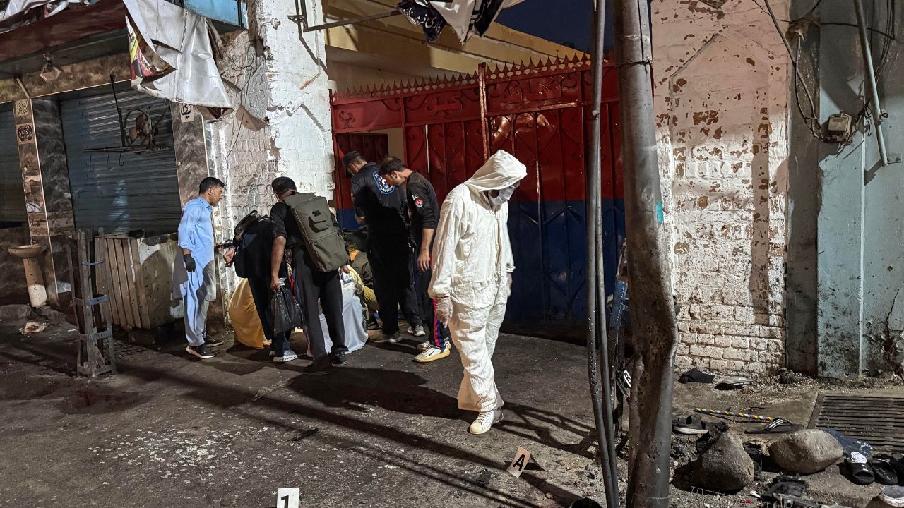 Suicide bomber Pakistan