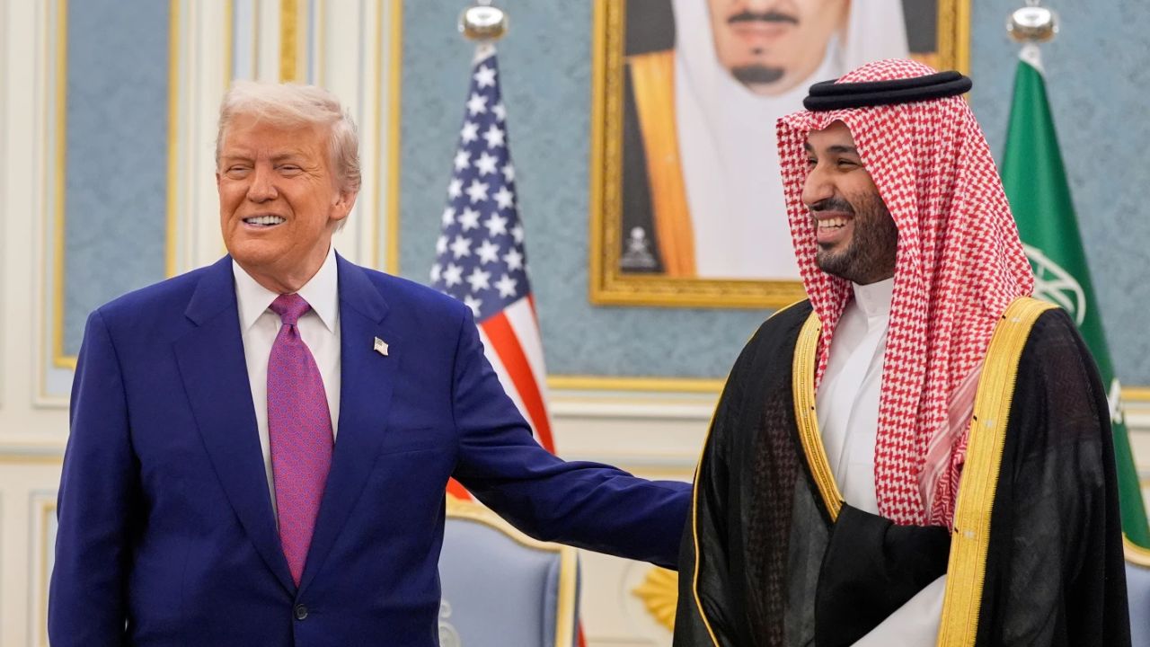 Saudi crown prince calls Trump, urges caution on Iran Donald Trump and Saudi crown prince